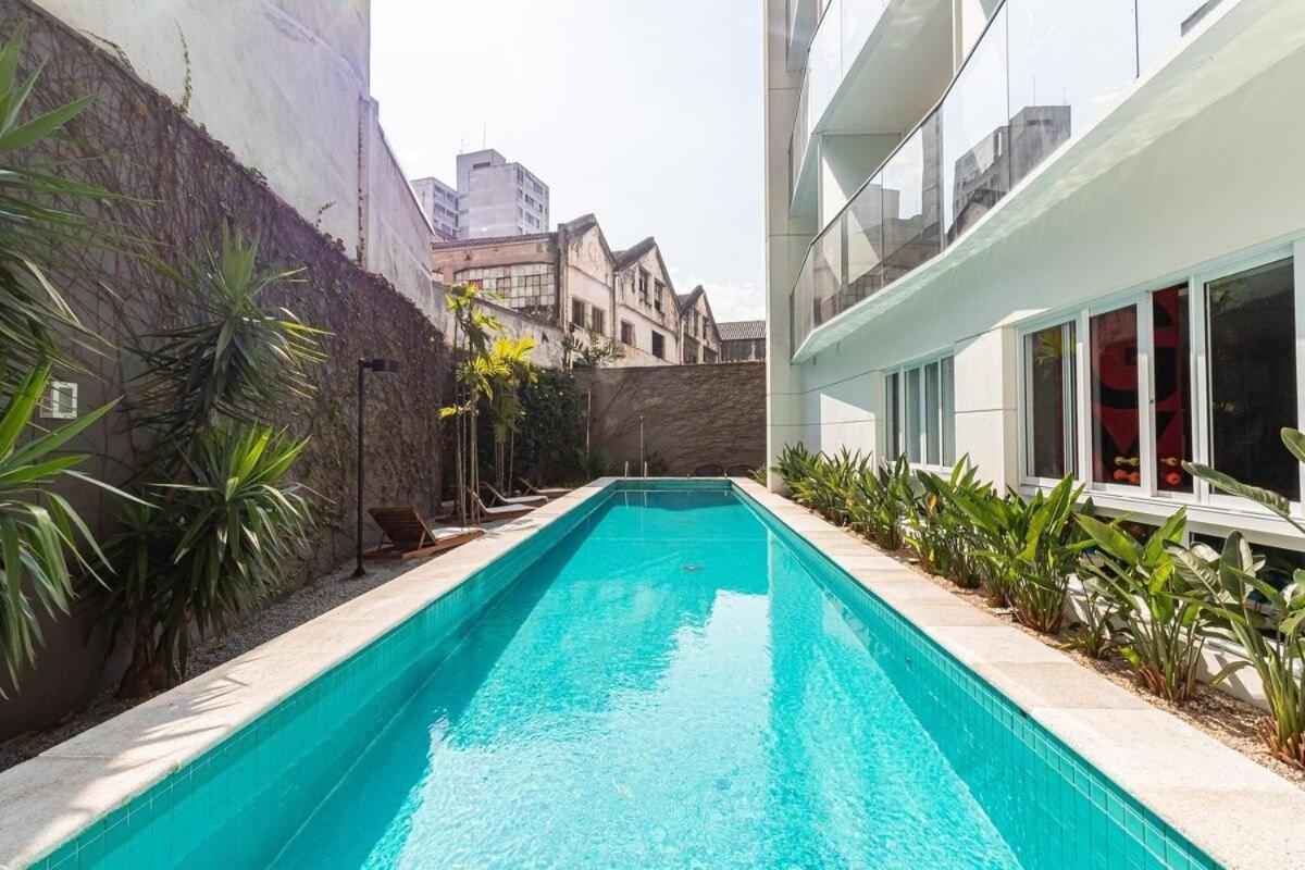 Novo E Flor Do Mandacaru Na Luz/piscina * Sao Paulo